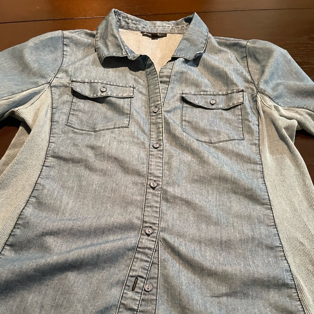 Beautiful, comfortable, Jean like top size large